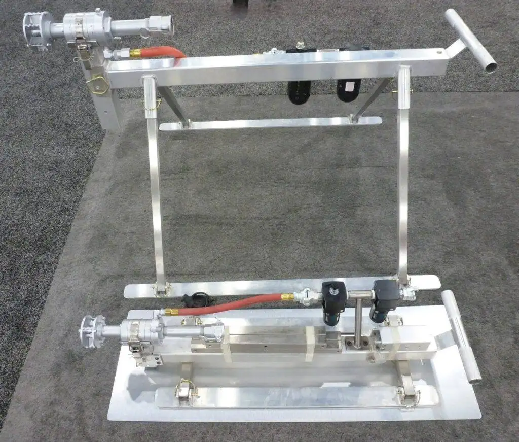 Unique head specifically designed to match the diameter of various pipes.